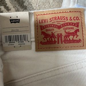 Levi's new with tags! Cream corduroy bootcut pants. 29x33